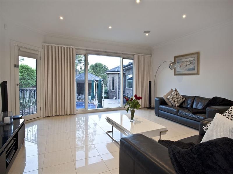 5 Halcyon Drive, Wheelers Hill VIC 3150