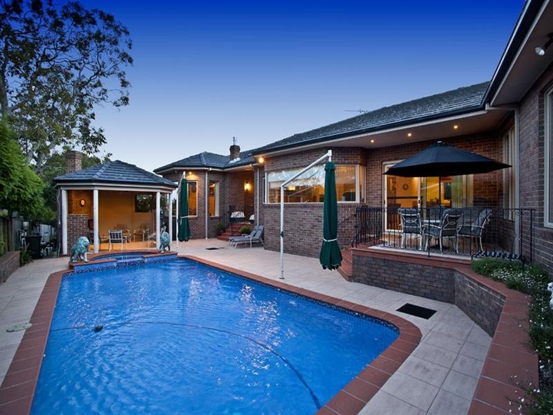 5 Halcyon Drive, Wheelers Hill VIC 3150