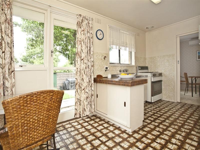 13 Lea Road, Mulgrave VIC 3170