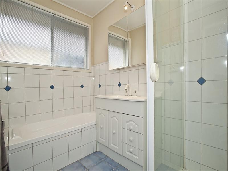 13 Lea Road, Mulgrave VIC 3170