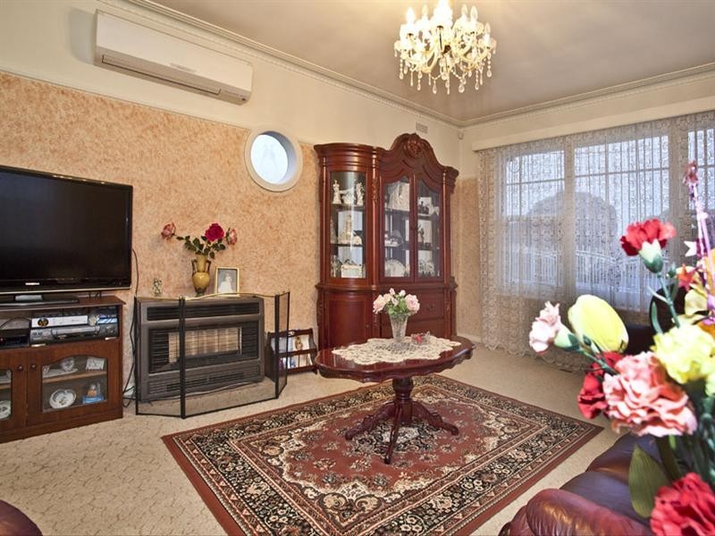18 Bulong Street, Dandenong VIC 3175