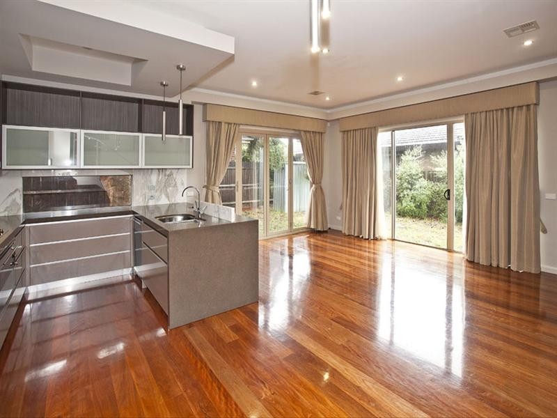 5 Chivers Avenue, Glen Waverley VIC 3150