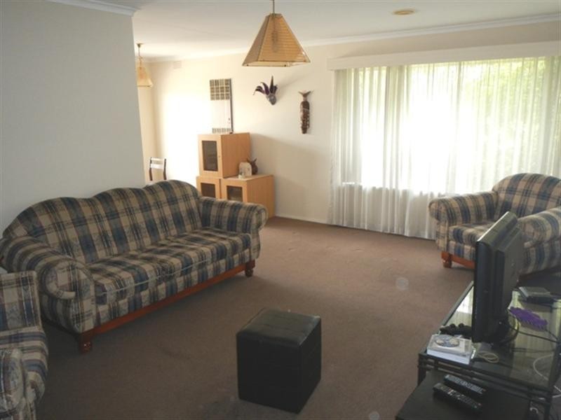 1 Crocus Crescent, Glen Waverley VIC 3150