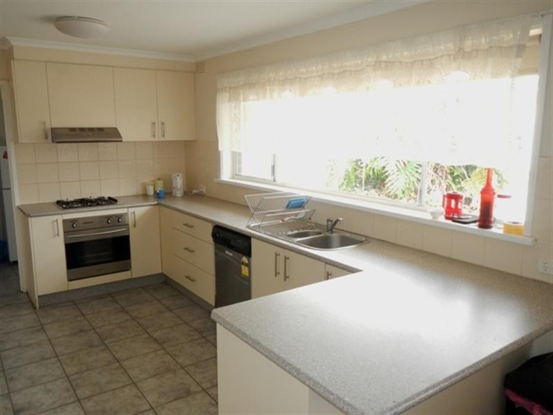 1 Crocus Crescent, Glen Waverley VIC 3150