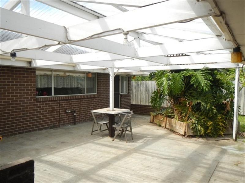 1 Crocus Crescent, Glen Waverley VIC 3150