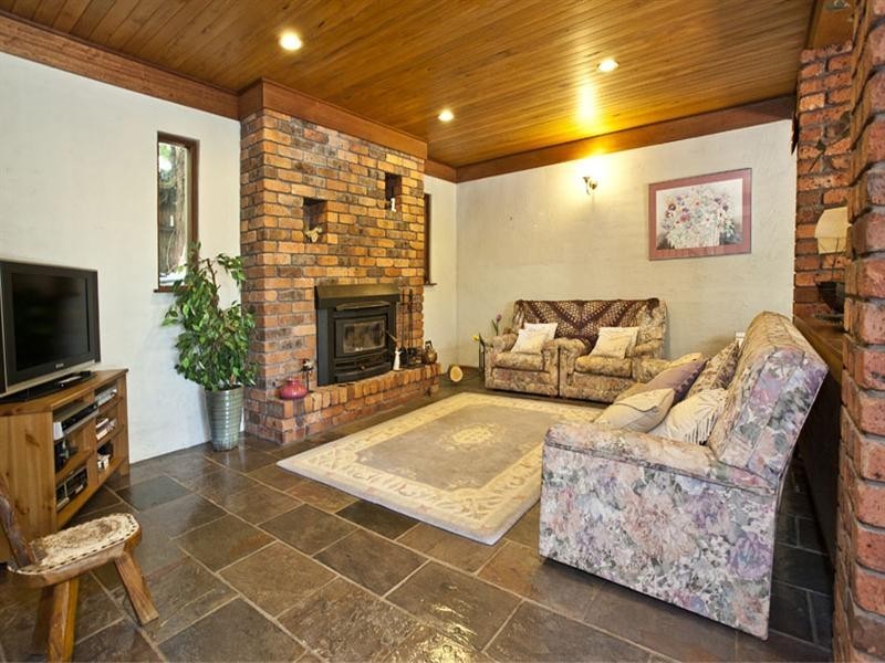 4 Alimar Road, Glen Waverley VIC 3150