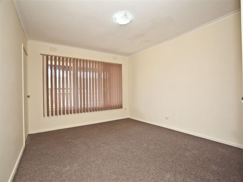 37 Johnson Drive, Glen Waverley VIC 3150