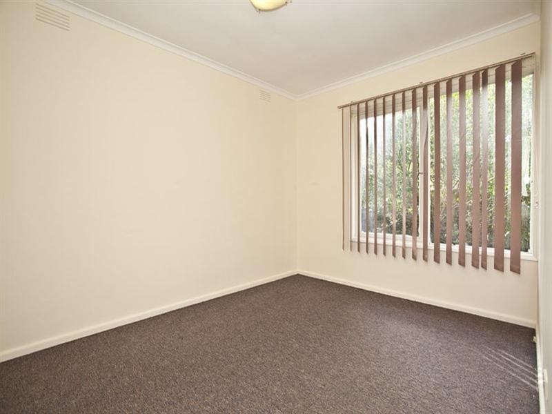 37 Johnson Drive, Glen Waverley VIC 3150