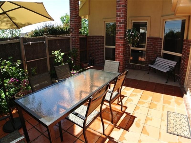 1/18 Kennedy Street, Glen Waverley VIC 3150