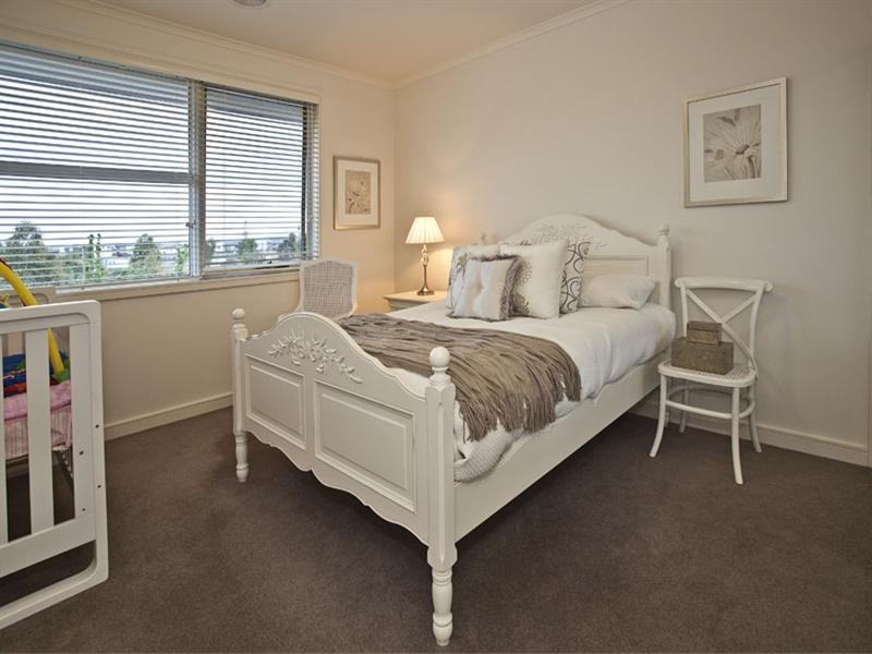 22 Anfield Crescent, Mulgrave VIC 3170