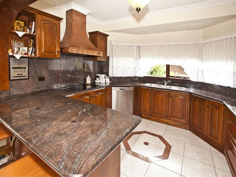 44 Grandview Road, Wheelers Hill VIC 3150