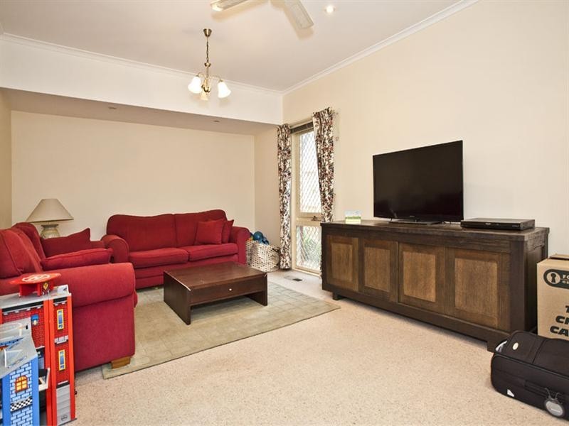 2/26 Adrian Street, Chadstone VIC 3148