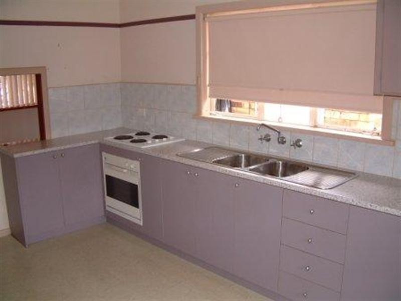 17 Mount Street, Glen Waverley VIC 3150