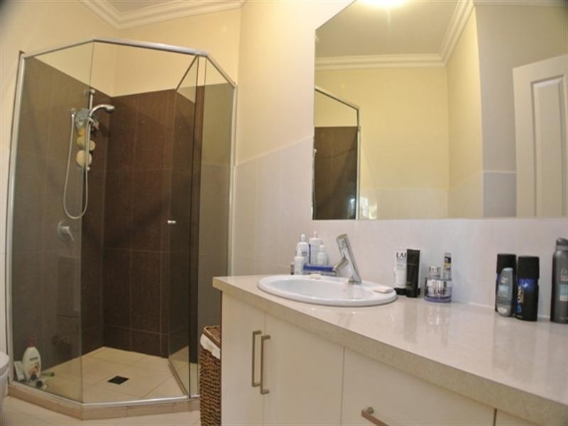 2/1 Highclere Avenue, Mount Waverley VIC 3149