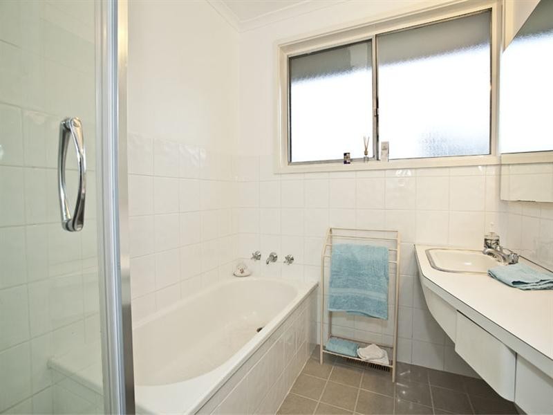 1 Bentley Court, Mulgrave VIC 3170