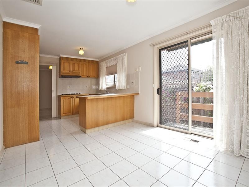 2/57 Watsons Road, Glen Waverley VIC 3150