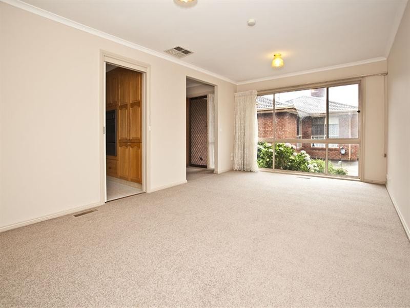 2/57 Watsons Road, Glen Waverley VIC 3150