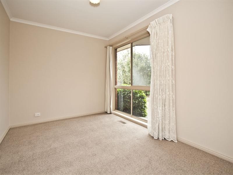 2/57 Watsons Road, Glen Waverley VIC 3150