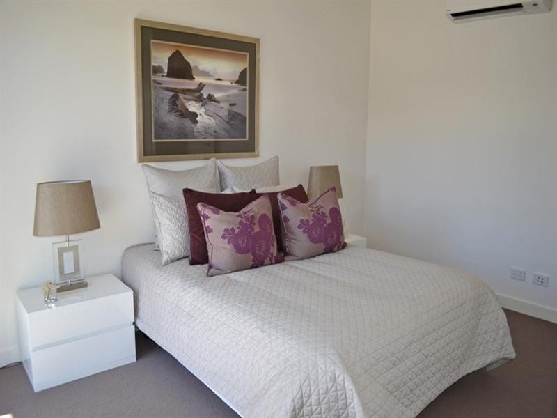 2/45 Winbirra Parade, Ashwood VIC 3147