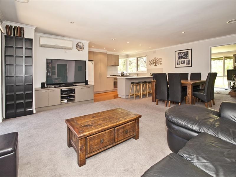 49 Mary Avenue, Wheelers Hill VIC 3150