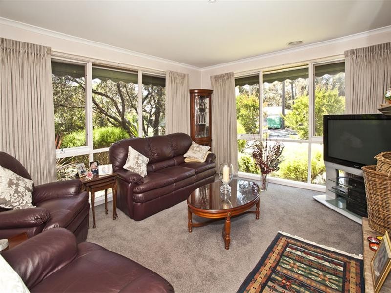 49 Mary Avenue, Wheelers Hill VIC 3150