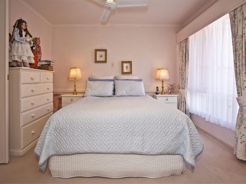 12 Feathertop Rise, Wheelers Hill VIC 3150