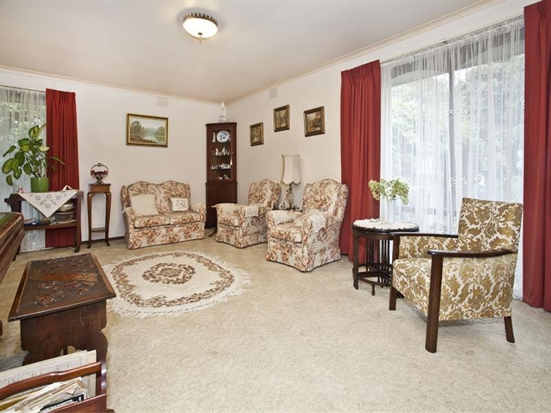 18 Regent Street, Mount Waverley VIC 3149