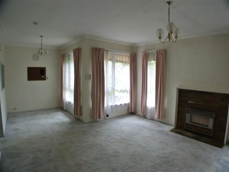 11 Bradstreet Road, Mount Waverley VIC 3149