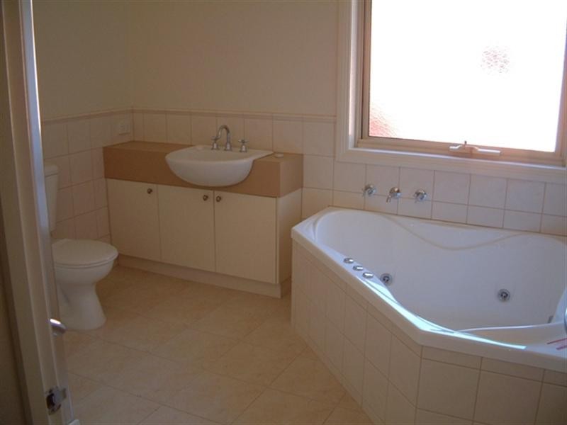 1/20 Melaleuca Drive, Glen Waverley VIC 3150