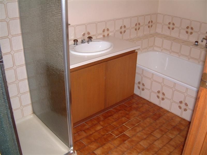 2 Palmerston Crescent, Wheelers Hill VIC 3150