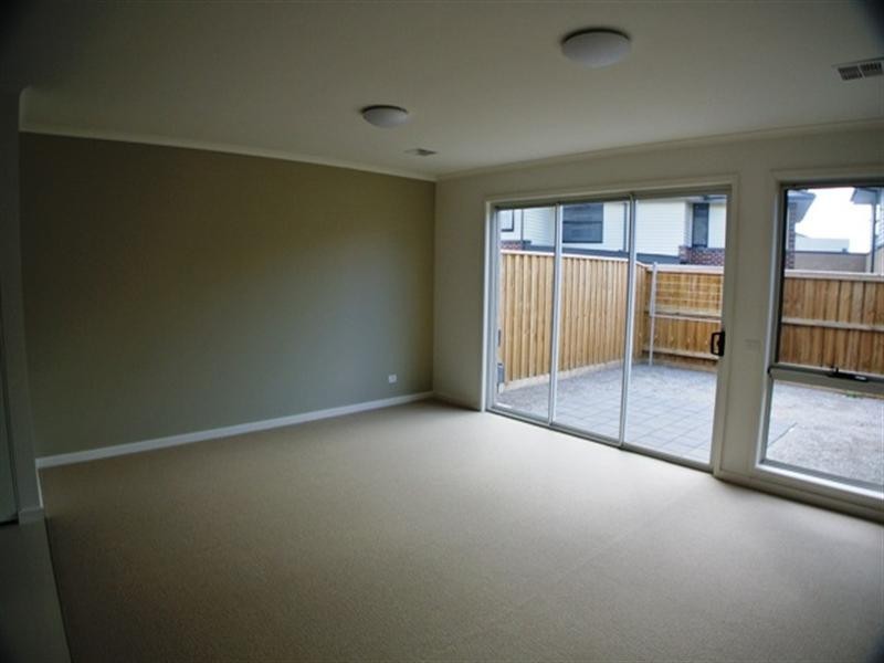 12 Bernie Smith Street, Mulgrave VIC 3170