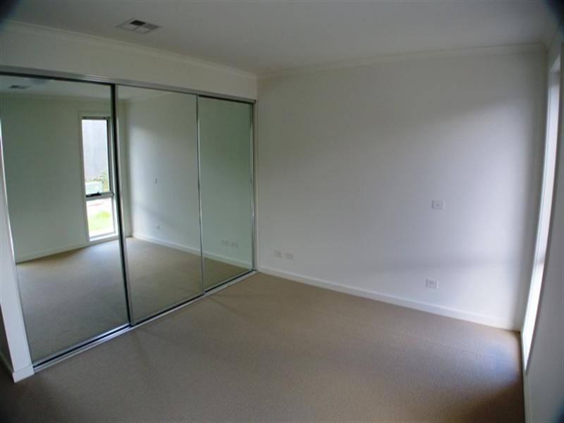 12 Bernie Smith Street, Mulgrave VIC 3170