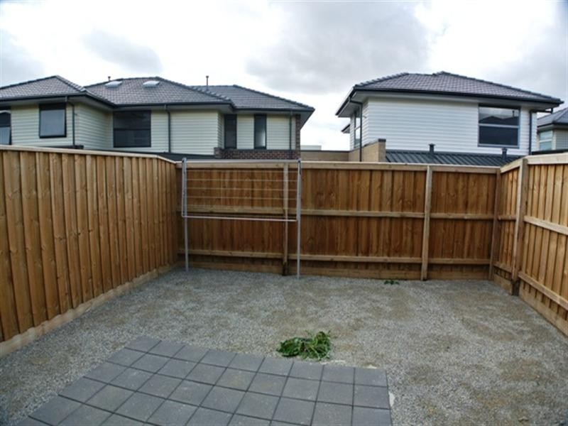 12 Bernie Smith Street, Mulgrave VIC 3170