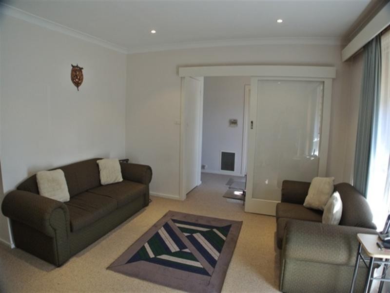 40 Banbury Street, Burwood East VIC 3151