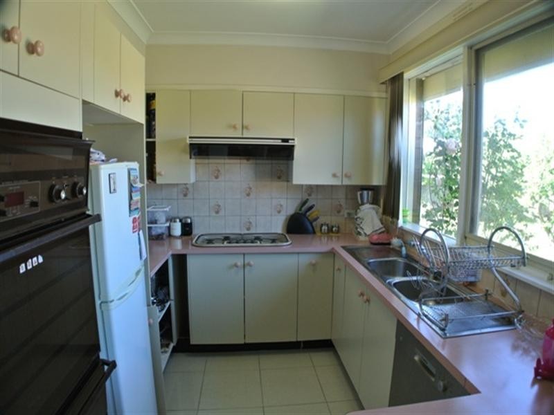 40 Banbury Street, Burwood East VIC 3151