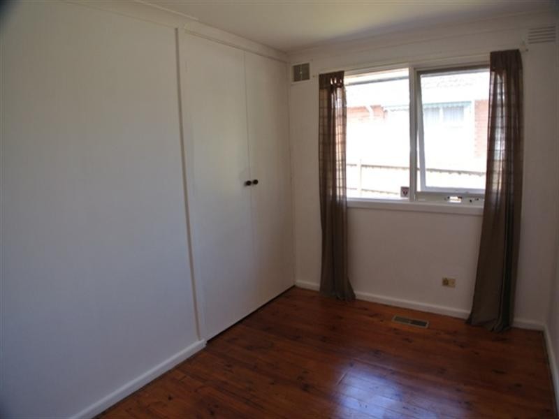 11 Willow Avenue, Glen Waverley VIC 3150