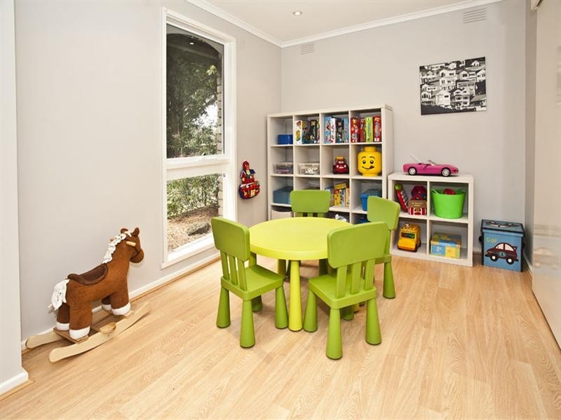 92 Capital Avenue, Glen Waverley VIC 3150