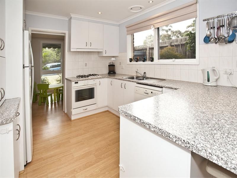 92 Capital Avenue, Glen Waverley VIC 3150