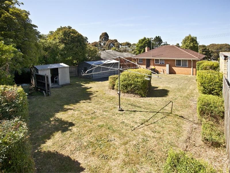 52 Rose Avenue, Glen Waverley VIC 3150