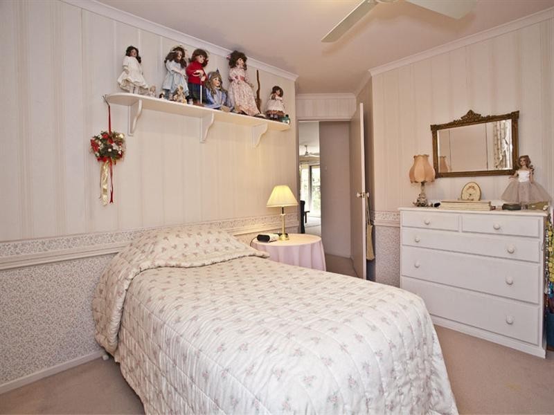 12 Feathertop Rise, Wheelers Hill VIC 3150