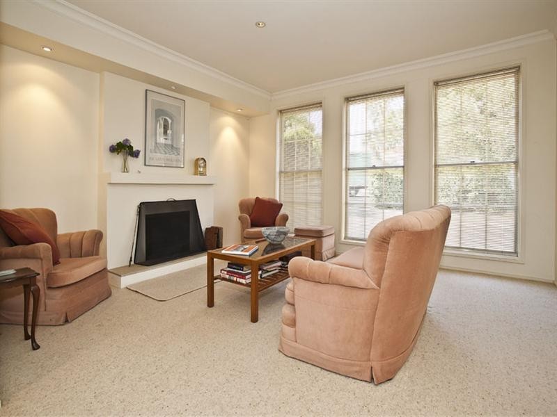 735 High Street Road, Glen Waverley VIC 3150