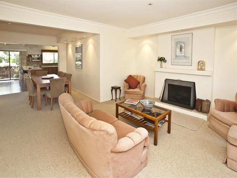 735 High Street Road, Glen Waverley VIC 3150