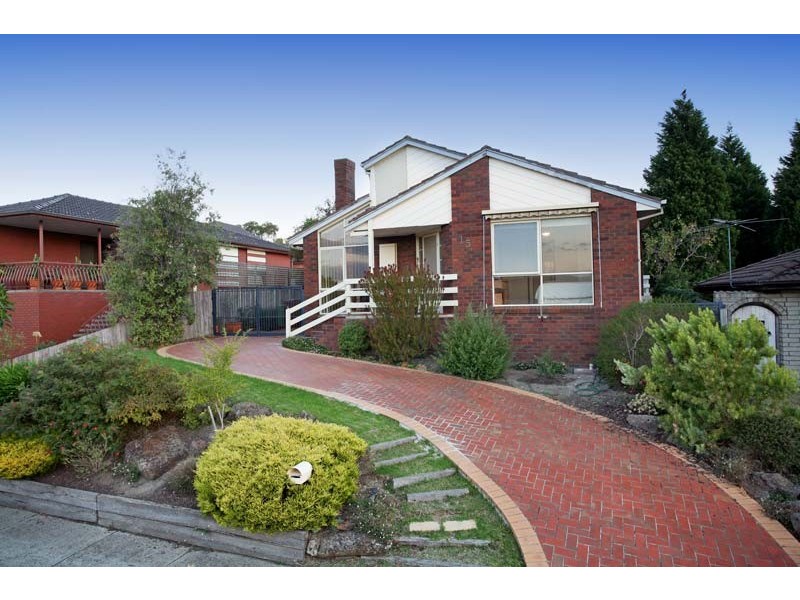 15 Evonne Court, Endeavour Hills VIC 3802