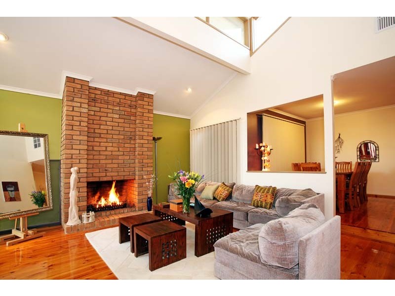 15 Evonne Court, Endeavour Hills VIC 3802