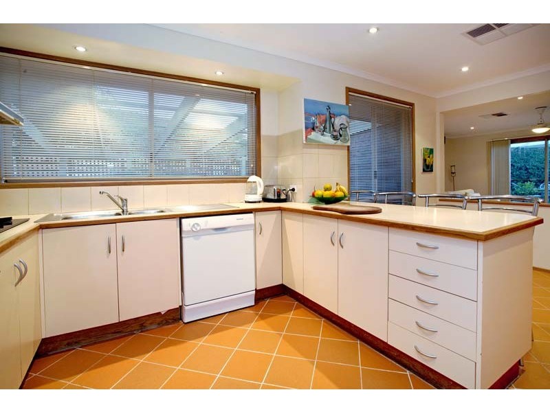 15 Evonne Court, Endeavour Hills VIC 3802