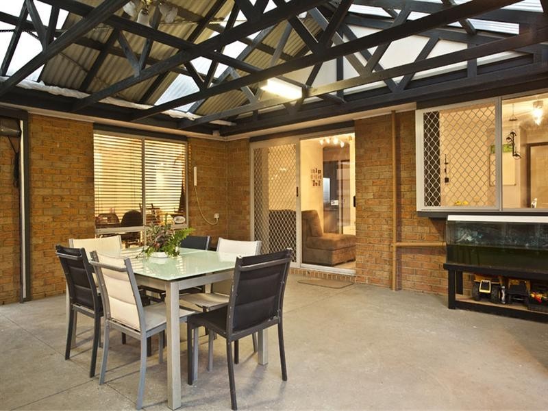 2 Stephanie Close, Ferntree Gully VIC 3156