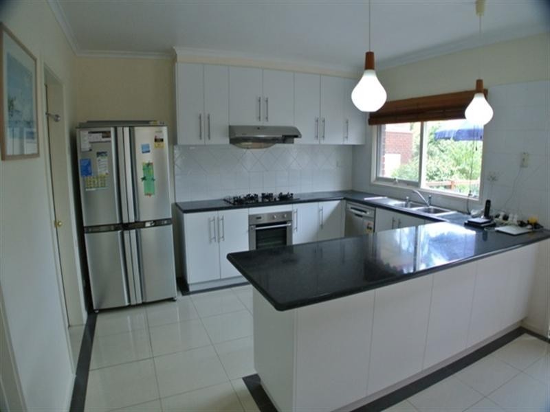 43 Remington Drive, Glen Waverley VIC 3150