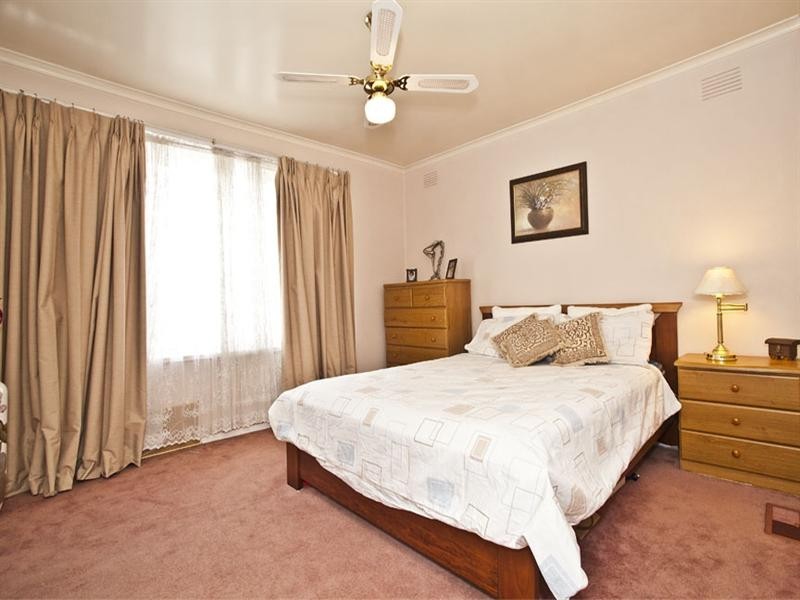 22 Chivers Avenue, Glen Waverley VIC 3150