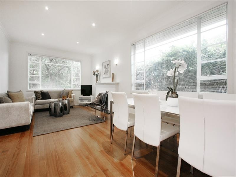 7 Highview Grove, Burwood East VIC 3151