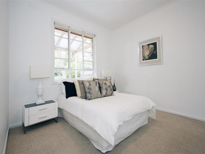 7 Highview Grove, Burwood East VIC 3151